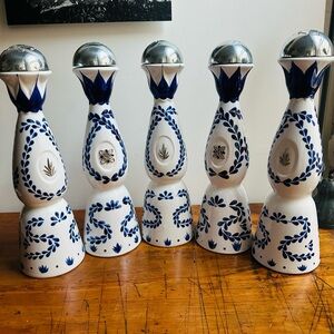 Clase Azul Hand-Painted Ceramic Decanter ONE Empty Tequila Bottle 750 ml